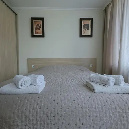 Apartament Park Pool Parking Terrace Airport Warna